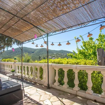 Holiday home Mon Petit Coin De Paradis *